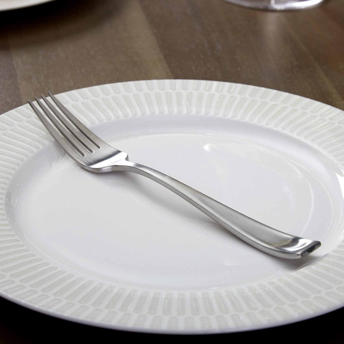 Oneida 65 Piece Stainless Steel Flatware Set